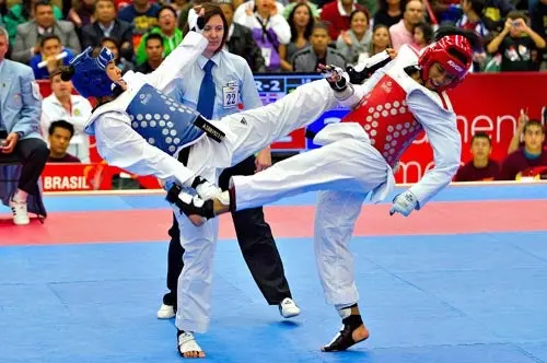 Espinoza, Acosta y Robles se cuelgan el Oro en abierto de Taekwondo