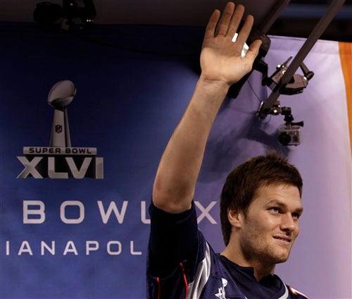 Jugadores de Patriotas atienden a la prensa durante el Día de Medios (FOTO: AP)