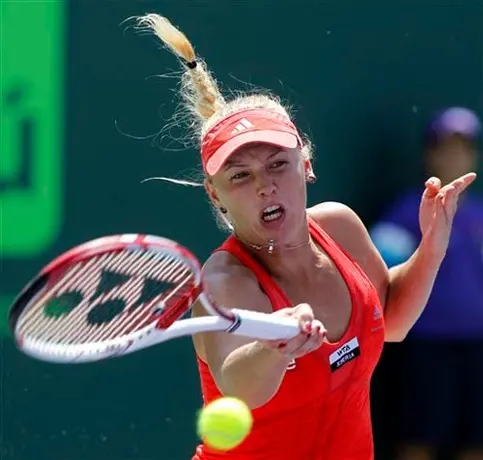 Sharapova avanza a la Final del Masters de Miami