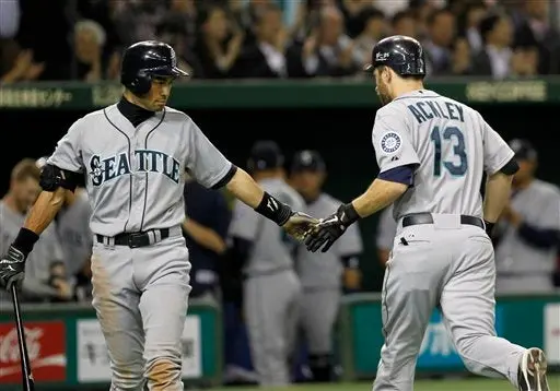 Seattle inaugura las Grandes Ligas con victoria sobre Oakland