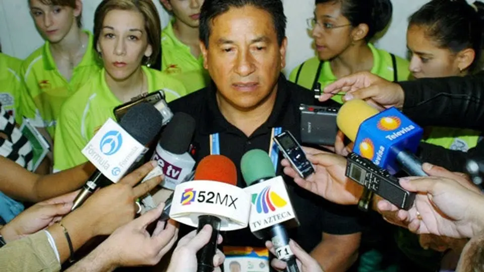 Barraza se siente orgulloso por la actuación de las gimnastas