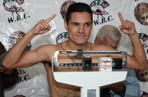 'Vikingo' Terrazas defenderá su cetro plata Supergallo en Arandas