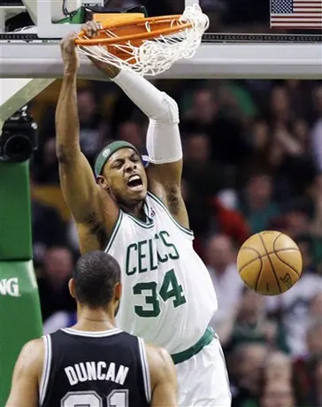 Celtics caen ante Spurs que siguen enrachados