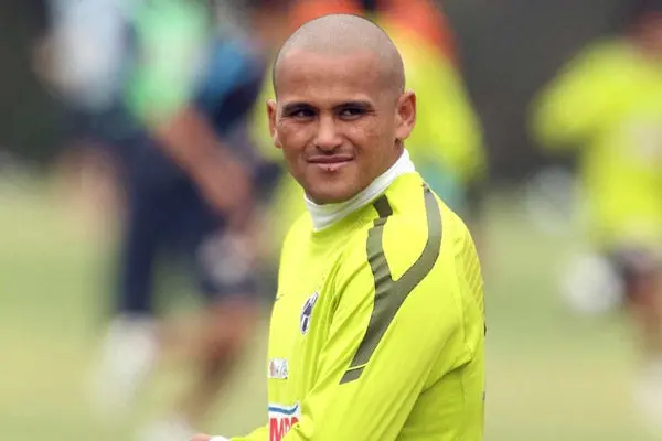 Medios en Brasil aseguran que Suazo tiene un precontrato con el Flamengo
