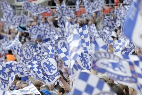 Detienen a aficionado del Chelsea por cánticos racistas
