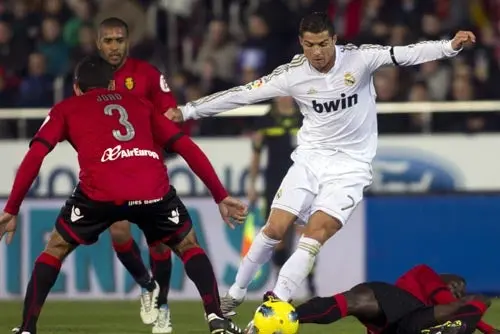 Real Madrid le da la vuelta al Mallorca y se mantiene líder
