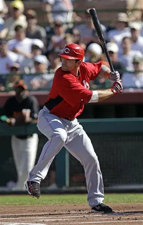 Votto pacta contrato de 12 años con Cincinnati