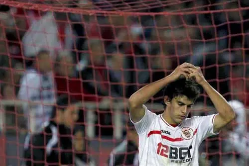 Perotti se ve involucrado en una riña con aficionado