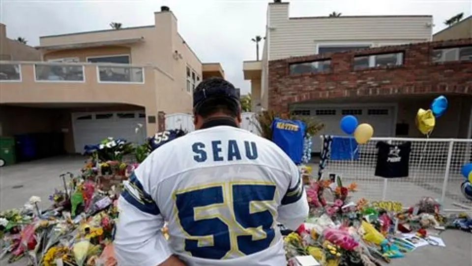 San Diego, se conmociona por la muerte de Seau