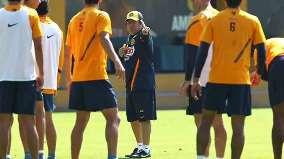 Lista la alineación del América para el debut del Piojo