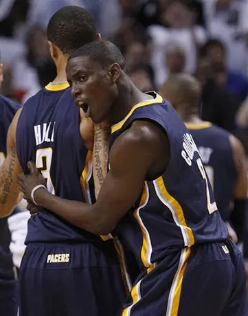 Pacers contiene al Heat y empata la serie