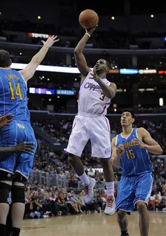 Ayón anota 4 puntos en la derrota de Hornets ante Clippers