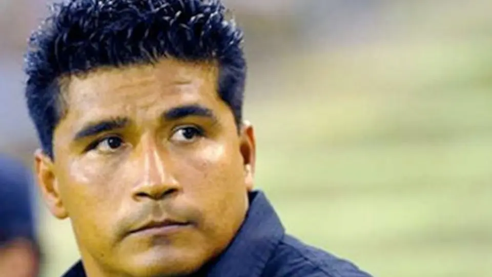 Asad aún no es técnico de Estudiantes
