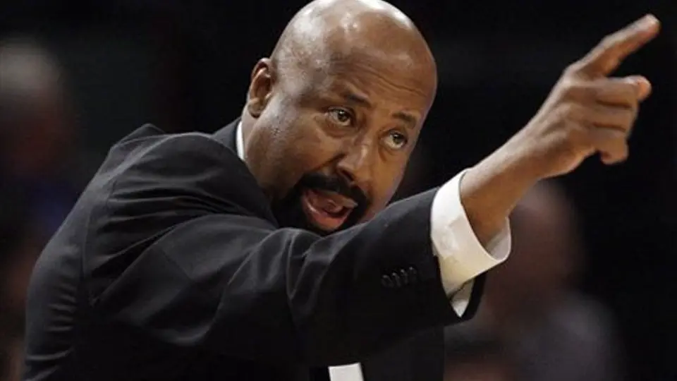 Knicks renuevan a su entrenador