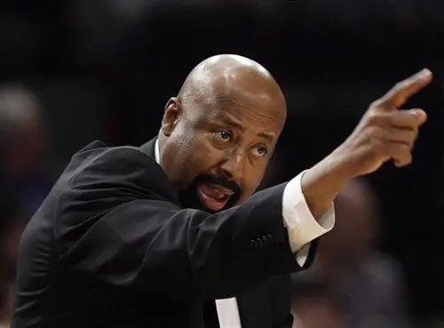 Knicks renuevan a su entrenador