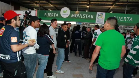 Se vive tensión entre aficionados de Rayados y Santos