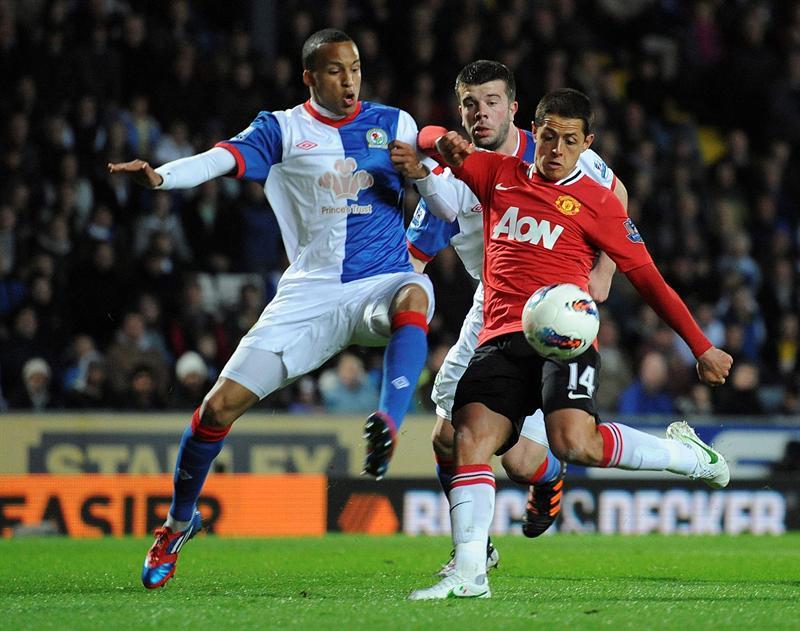 Chicharito generó varias oportunidades. FOTO: EFE