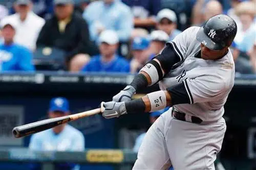 Canó conecta Grand Slam en triunfo de Yanquis sobre Reales