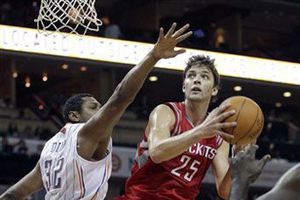 Rockets derrotan 82-70 a Bobcats y rompen racha negativa