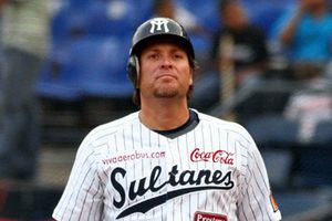 Vuelve Karim García a Sultanes