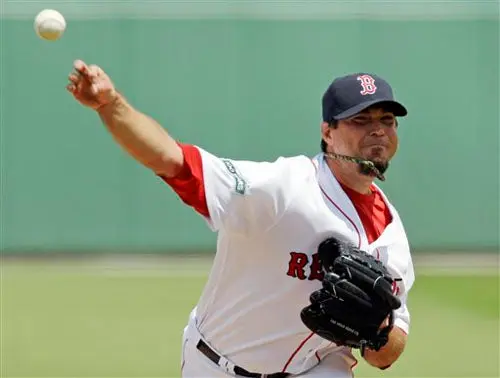 Boston se recupera y vence a las Rayas