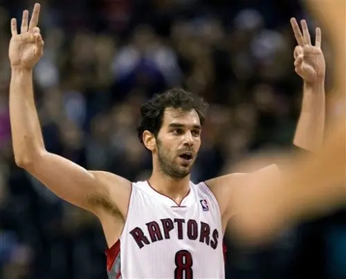 Toronto doblega 92-77 a Cleveland