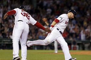 Aceves suma su 7º salvamento en victoria de Boston
