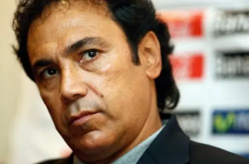 Hugo Sánchez entregó el premio al mejor gol del 2011
