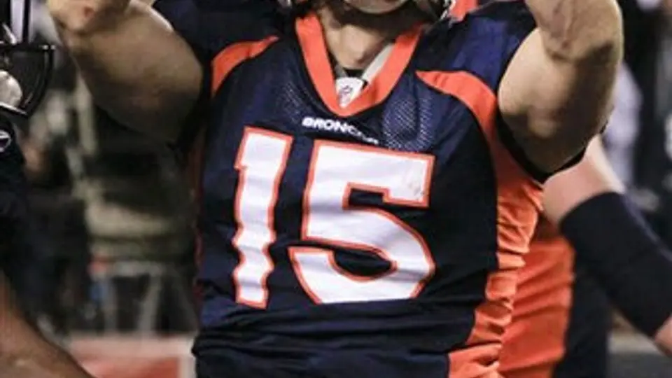 Denver cae ante Kansas City pero avanza a playoffs
