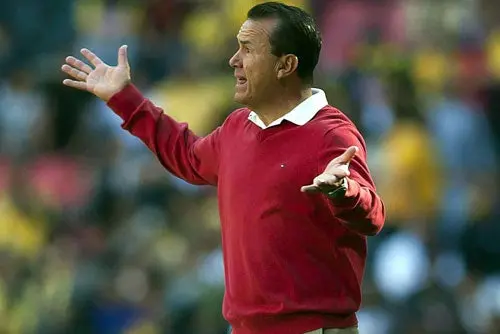 "Lo más justo hubiera sido el empate": Efraín Flores