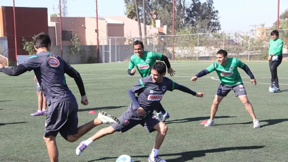 Rayados ya conocen el campo del Caliente