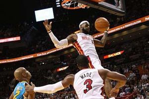 Miami consigue el triunfo 99-76 sobre 76ers