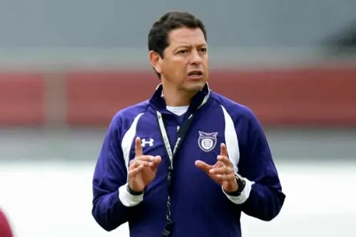 Estudiantes Tecos confirma continuidad de Salgado