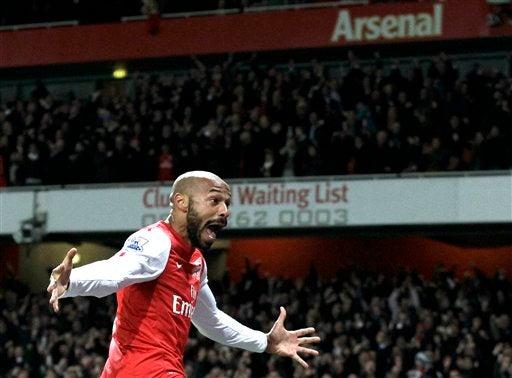 Thierry Henry regresó al Arsenal e hizo el gol de la victoria frente al Leeds. FOTO: AP