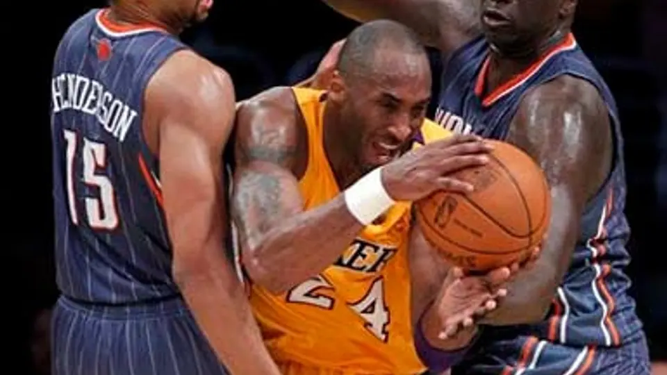 Nájera no tuvo minutos en caída de Bobcats 73-106 antes Los Angeles