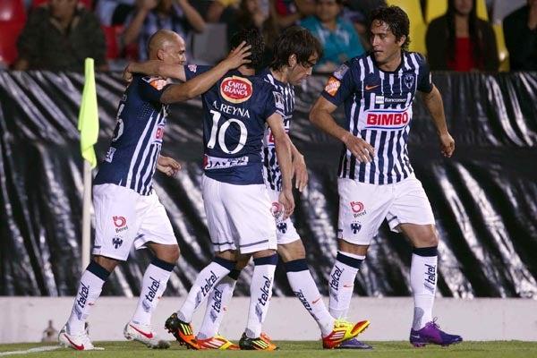 Suazo abrió el marcador para los regios. FOTO: MEXSPORT