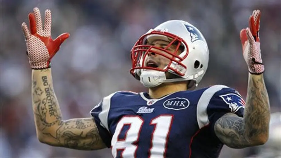 Patriotas vienen de atrás y vencen 49-21a Bills