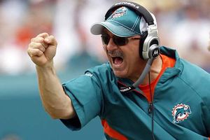 Tony Sparano, nuevo coordinador ofensivo de Jets
