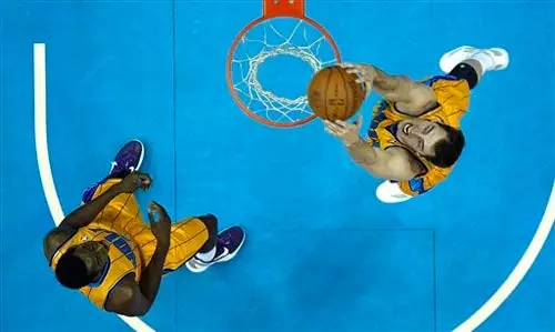 Ayón jugó 37 segundos en triunfo de Hornets sobre Minnesota