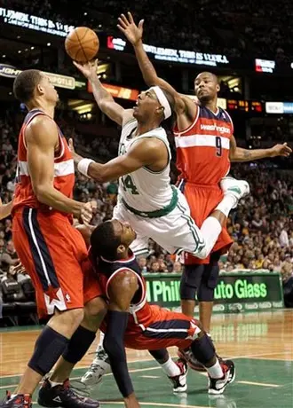 Boston hiló dos victorias al vencer 100-94 a Wizards