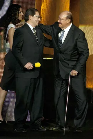 Arturo Yamasaki recibió un reconocimiento por su trayectoria. FOTO: MEXSPORT