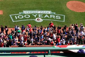 Fenway festeja 100 años de historia
