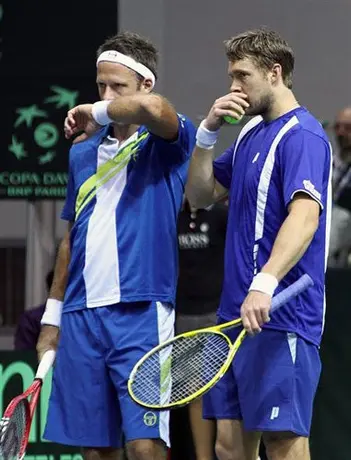 Suecia se mantiene con vida en Copa Davis