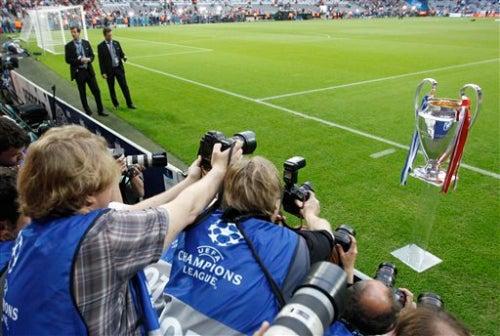 Los aficionados esperan la gran Final de Champions League | AP