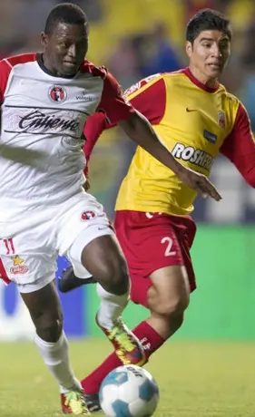 Monarcas y Xolos abren el torneo con polémico empate