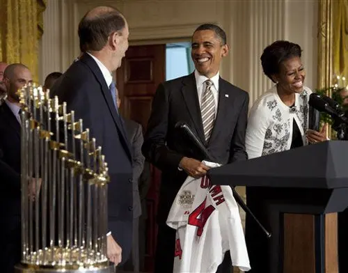 Cardenales visitan la Casa Blanca