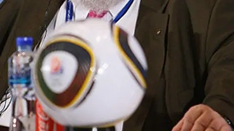 Denuncian a Chuck Blazer por 'malos manejos financieros'