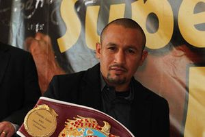 Johnny vs Salido, cerca de concretarse