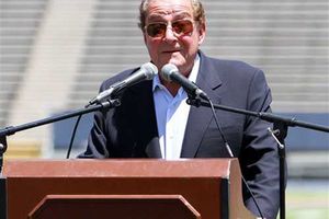 Autoridades piden a la UTEP permitir pelea de Chávez