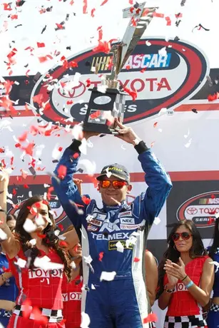 Rubén Rovelo gana la Toyota Nascar de Monterrey